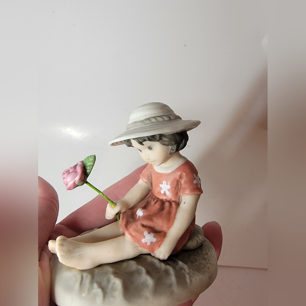 Kim Anderson's You're The Loviest Flower Ever Girl Figurine Vintage - Picture 4 of 5